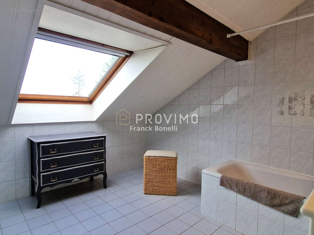 Appartement à ARCHAMPS