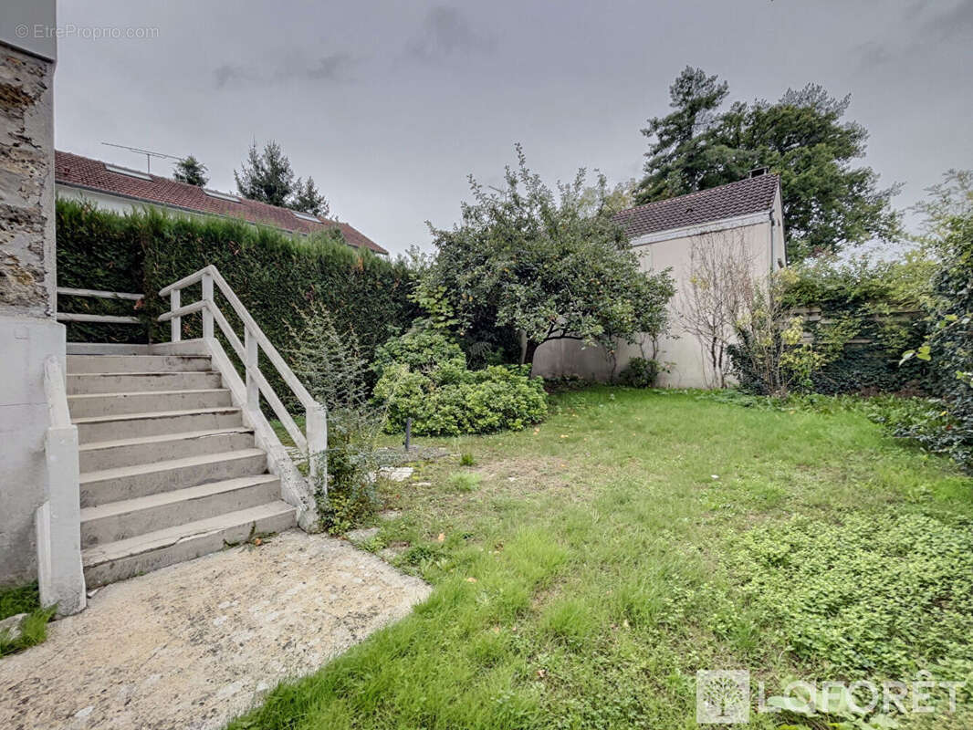 Appartement à SAINT-REMY-LES-CHEVREUSE