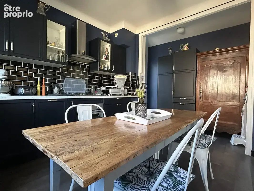 Maison 8 pièces 177 m² à vendre à Niort (79000) - photo 3