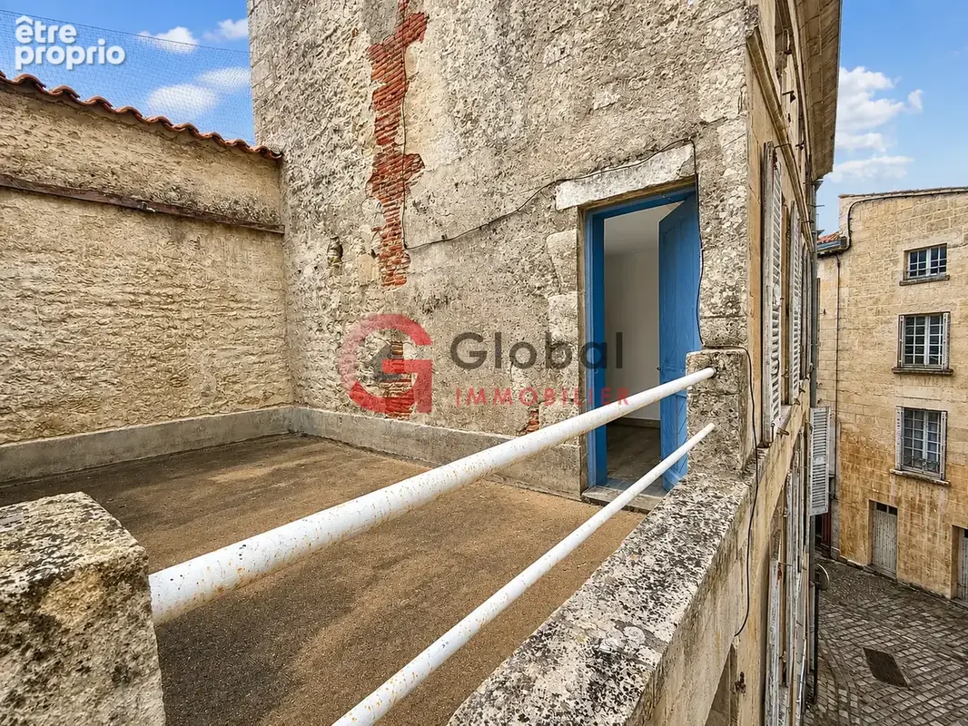 Maison avec terrasse sur toit au centre de Fontenay-le-Comte - photo 10