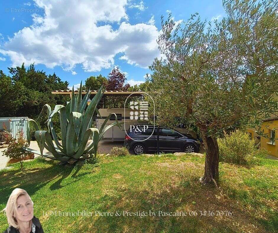 Maison À Vendre - avec piscine, garage et dépendances - photo 4