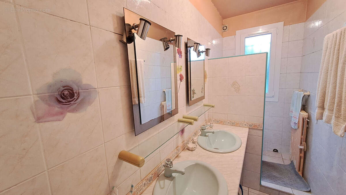 Maison à MAGNY-LES-HAMEAUX