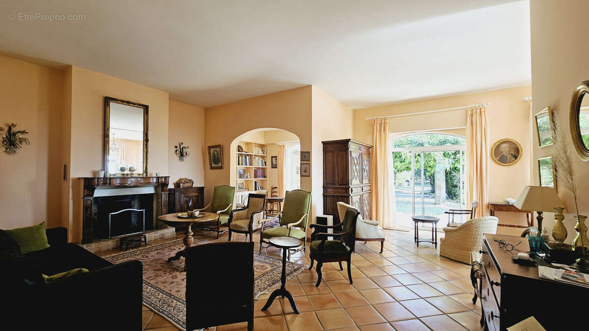 Maison à LA CADIERE-D'AZUR