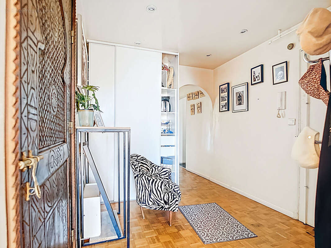 Appartement à MARSEILLE-4E