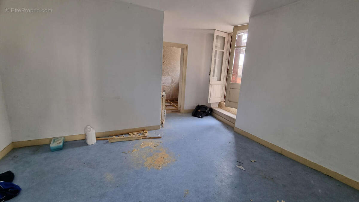 20250211_110138 - Commerce à NONTRON