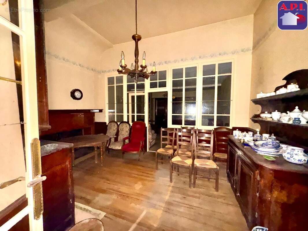 Maison 241 m² à Tarascon-Sur-Ariege  - photo 8