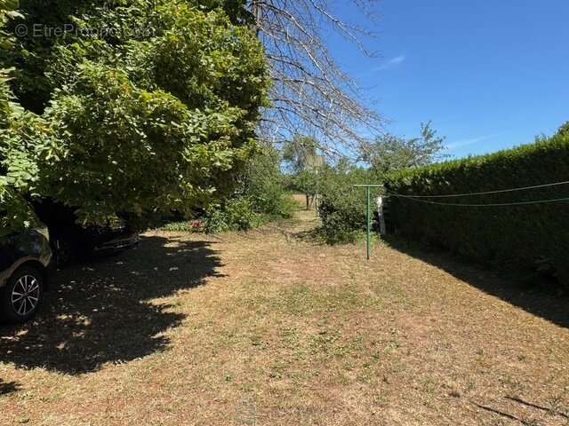 Maison à FOLLAINVILLE-DENNEMONT