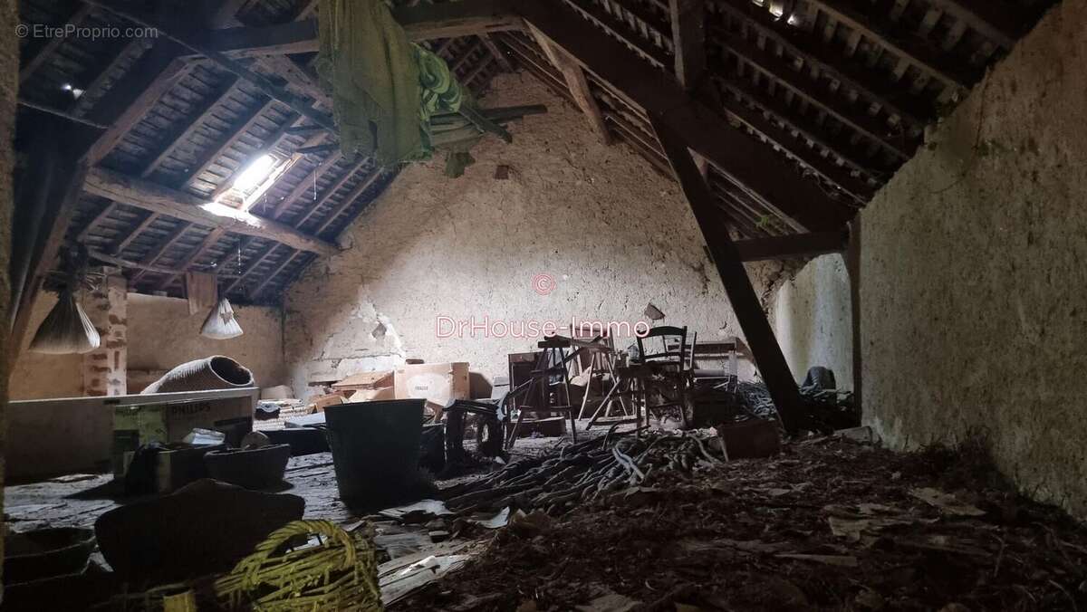 Maison à AIGURANDE