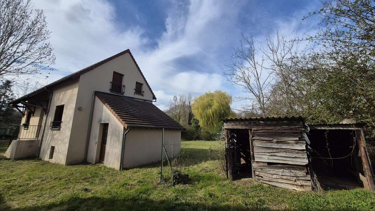 Maison à AULNAY-SUR-MAULDRE