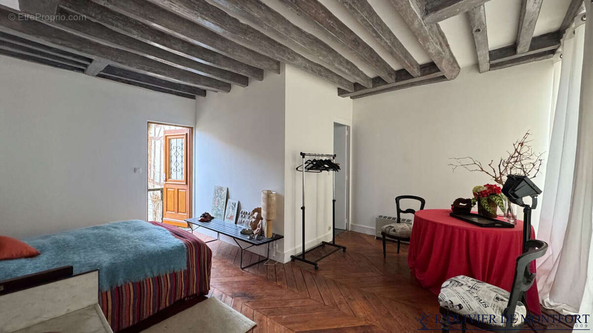 Appartement à HOUDAN