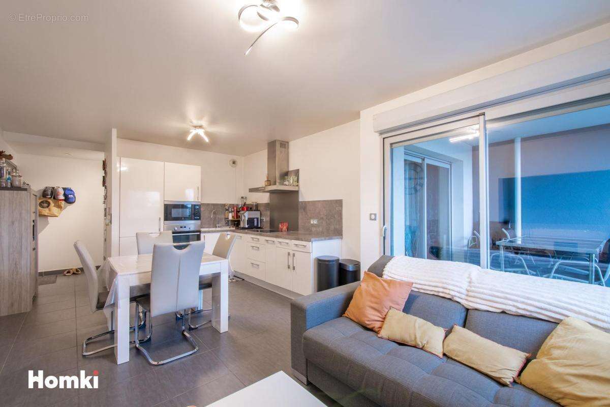 Appartement à JUVIGNAC