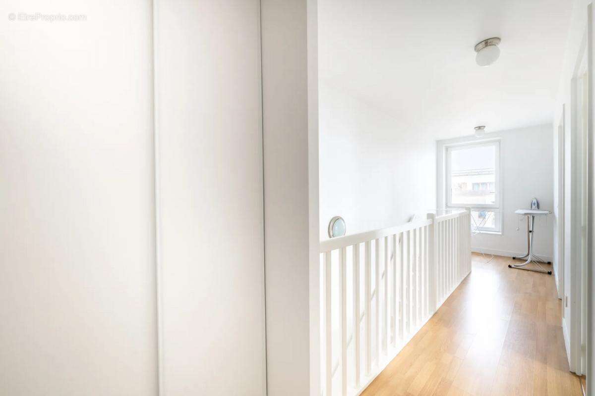 Appartement à PARIS-19E