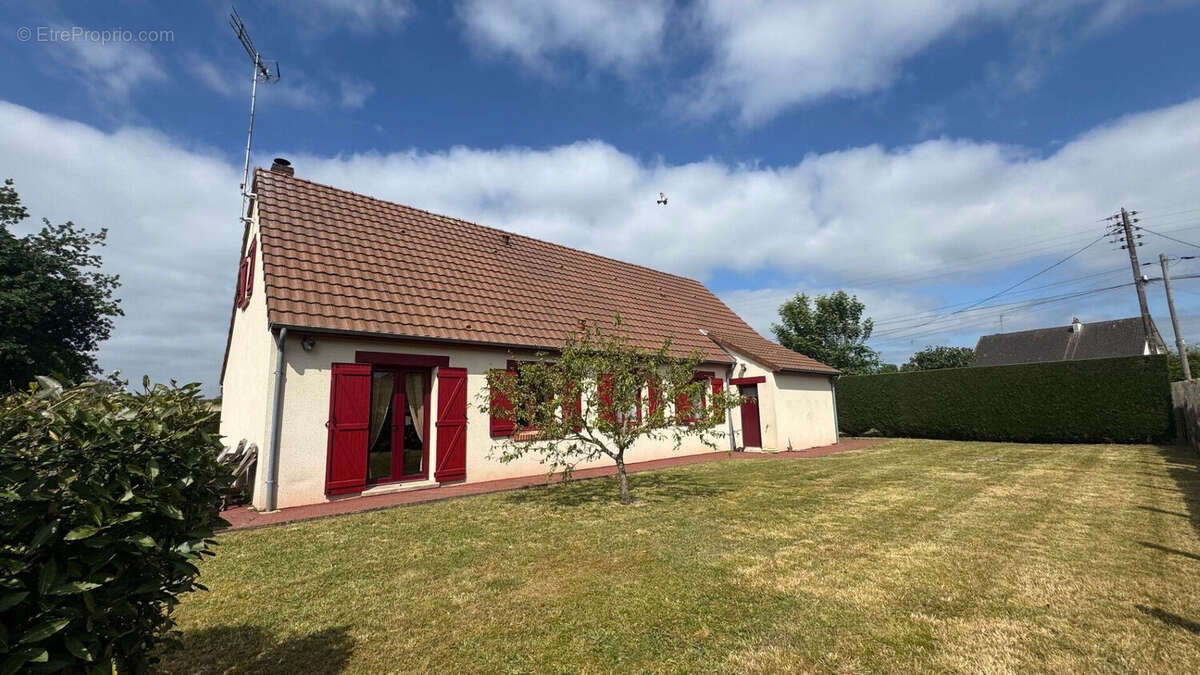 Maison à NEUNG-SUR-BEUVRON