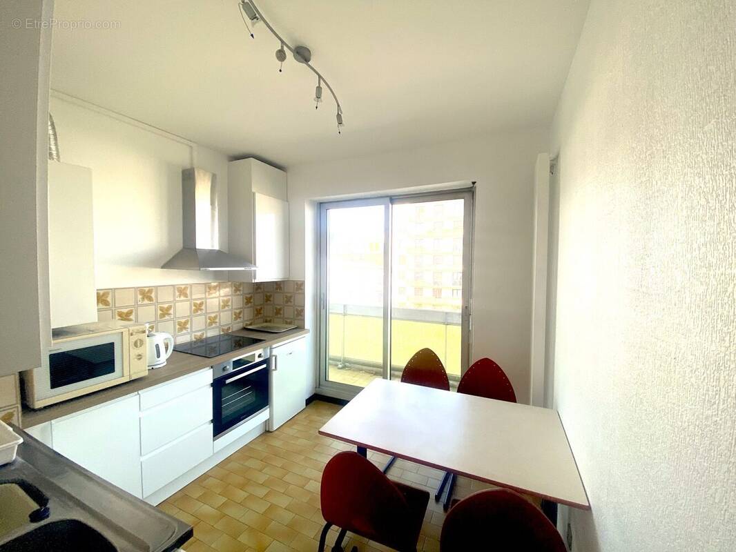 Appartement à SAINT-ETIENNE