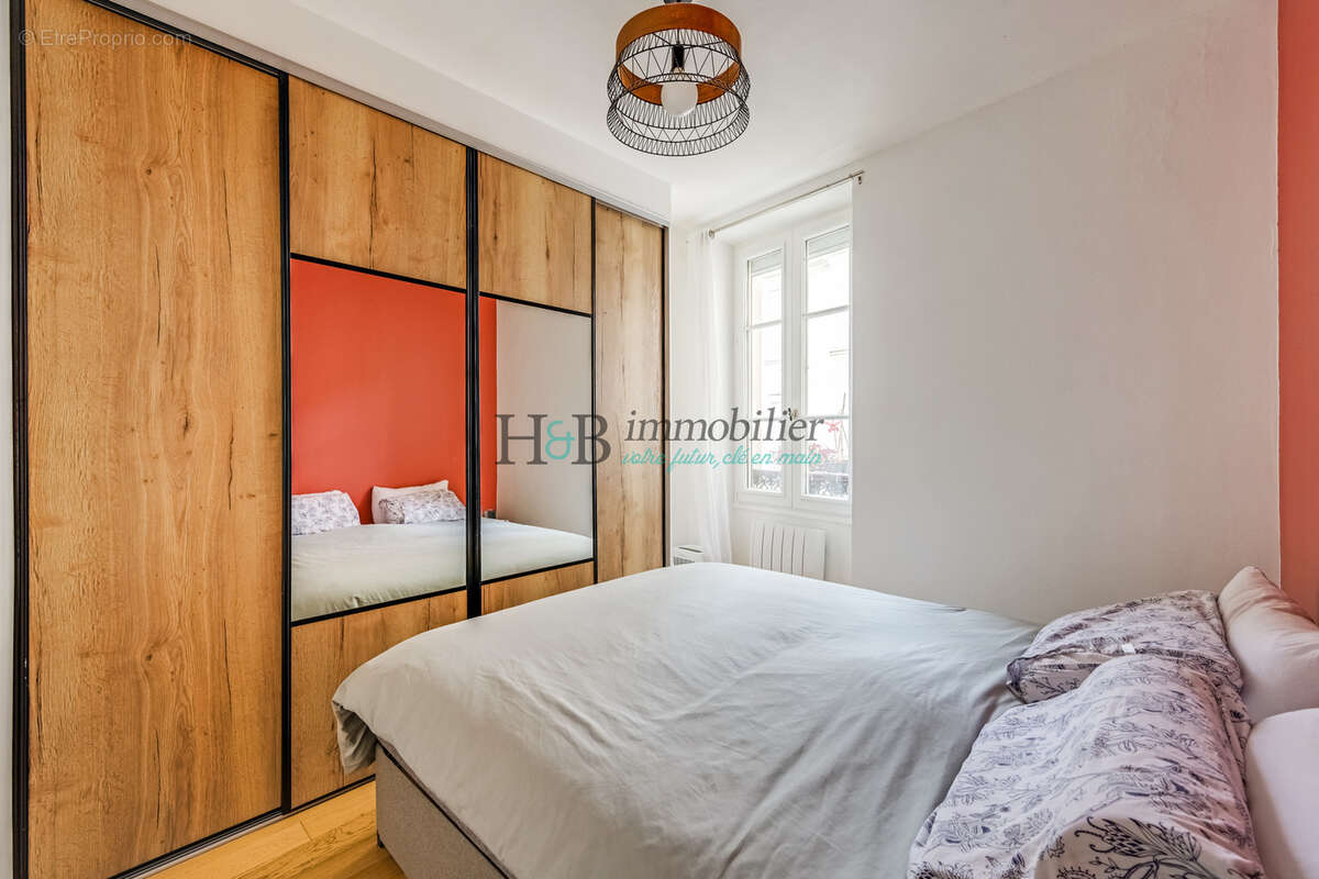 Appartement à PARIS-11E