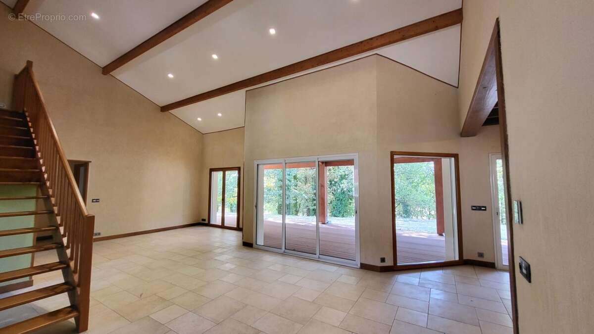 Maison à MONTPON-MENESTEROL