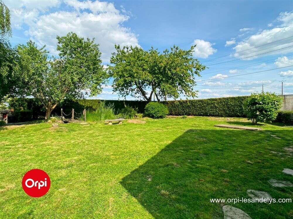 Maison à LES THILLIERS-EN-VEXIN