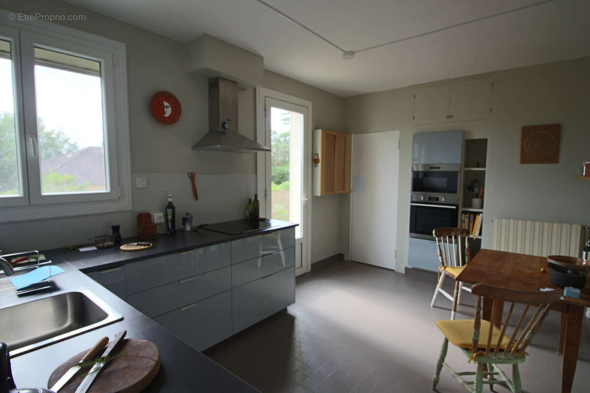 Maison à PUY-L&#039;EVEQUE