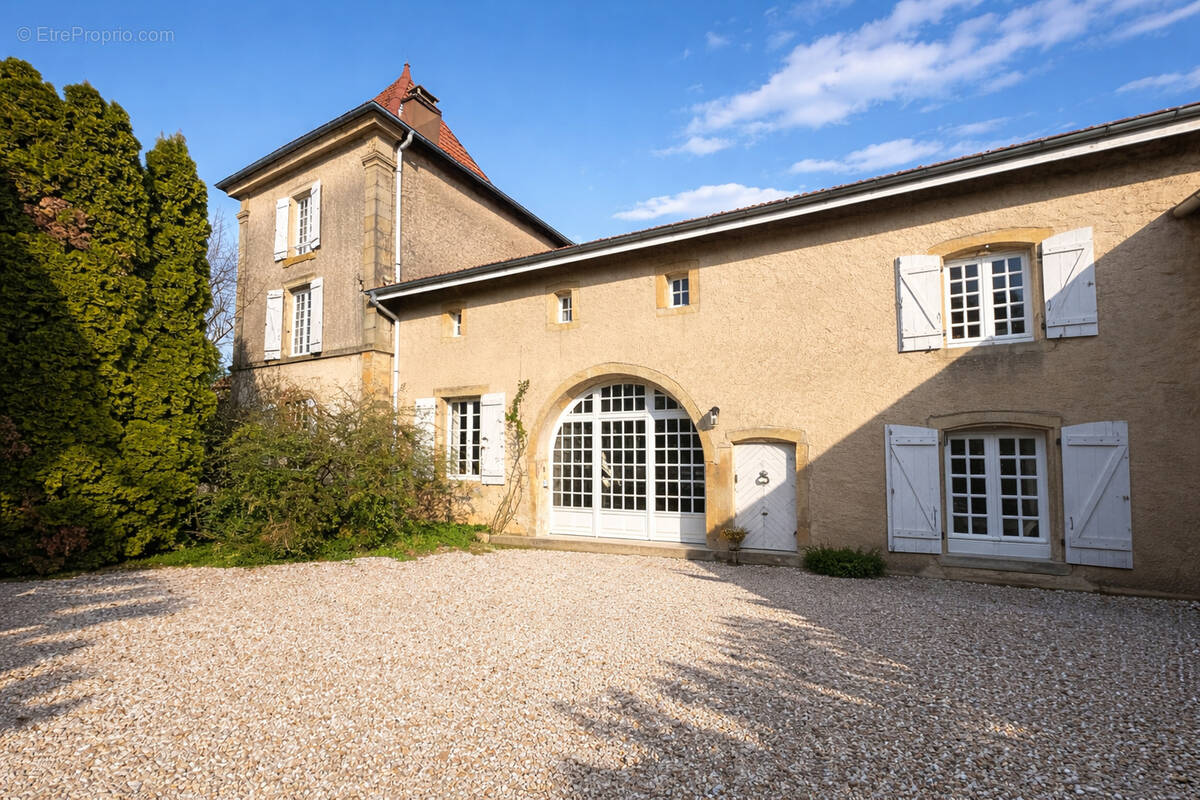 Maison à AYDOILLES