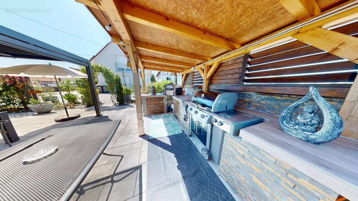 Exceptionnelle propriété de 35 ares avec maison contemporaine de 216 m² - photo 3