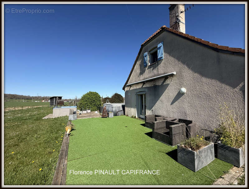 Maison à POUYASTRUC