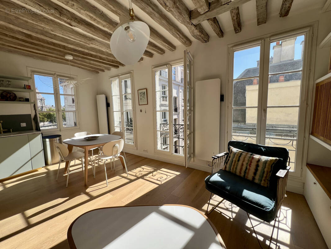 Appartement à PARIS-4E