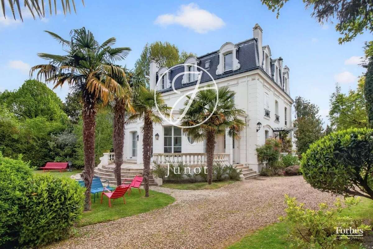 Maison à LE VESINET