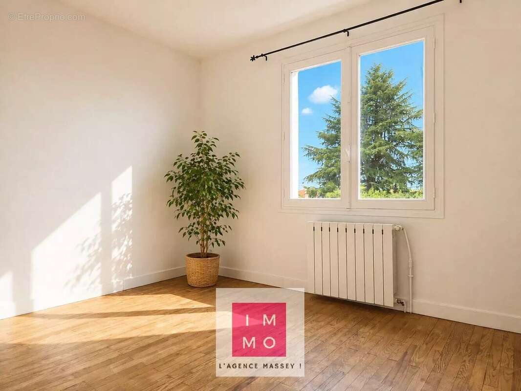 Maison familiale sur deux niveaux – 3 /4  chambres, double garage - photo 13