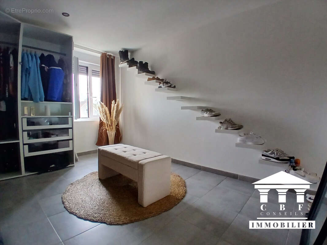 Appartement à ECUISSES