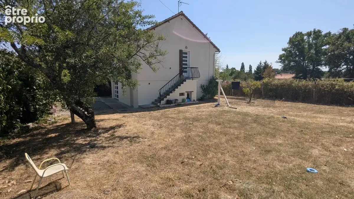 Charmante maison de village à Saint-Léomer - photo 2
