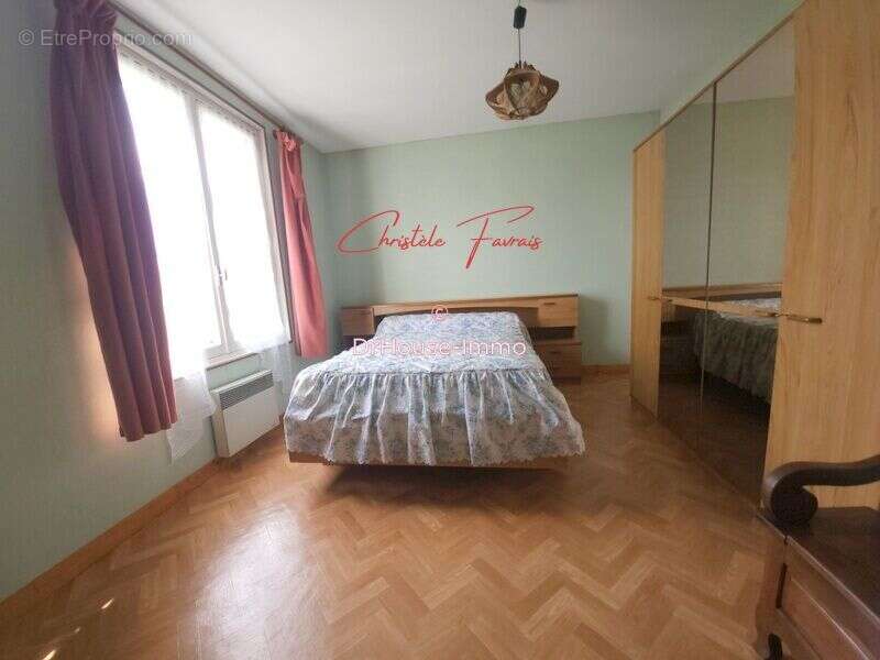 Maison à LOUVIGNE-DU-DESERT