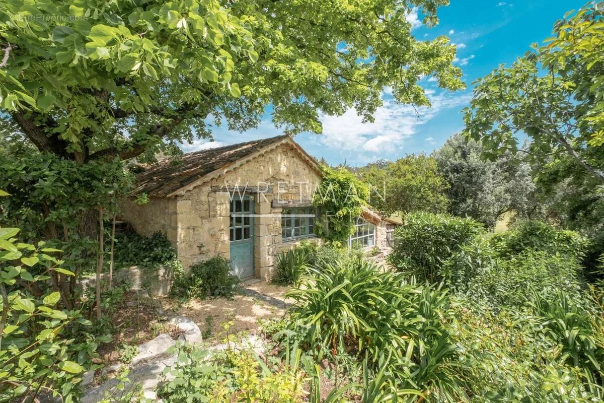 Maison à TOURRETTES