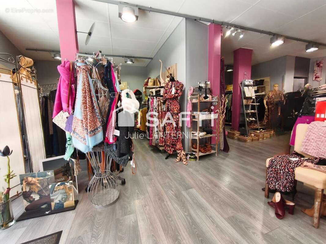 Commerce 118 m² à Poligny  - photo 2