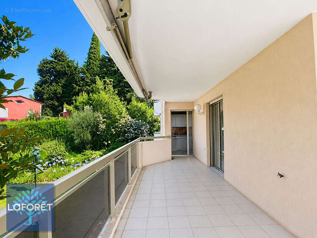Spacieux 3 Pièces Cannes Oxford - Terrasse d'angle Sud - Vue dégagée dominante sur jardins - photo 3