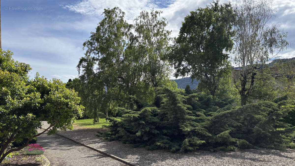 Appartement à GUILHERAND-GRANGES