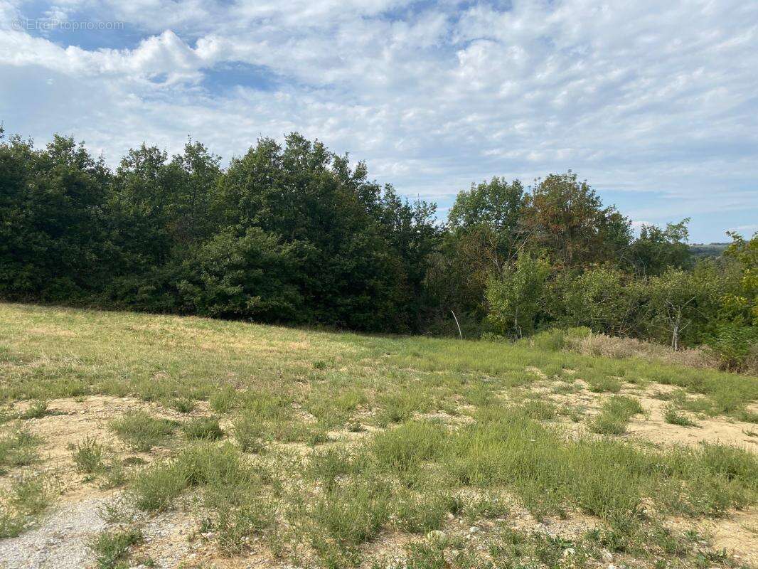 Terrain à SAINT-DONAT-SUR-L&#039;HERBASSE