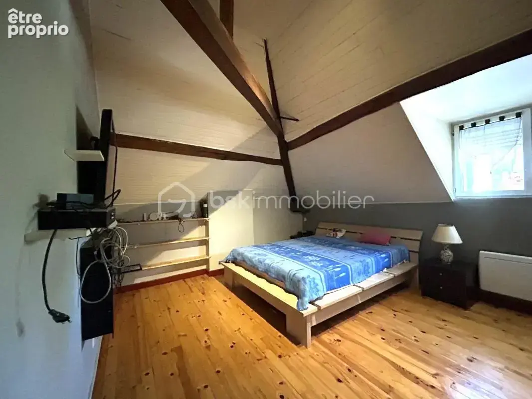 Appartement duplex en plein centre ville, 4 pièces, 2 chambres, terrasse, grenier, cave et place de parking privative! - photo 11