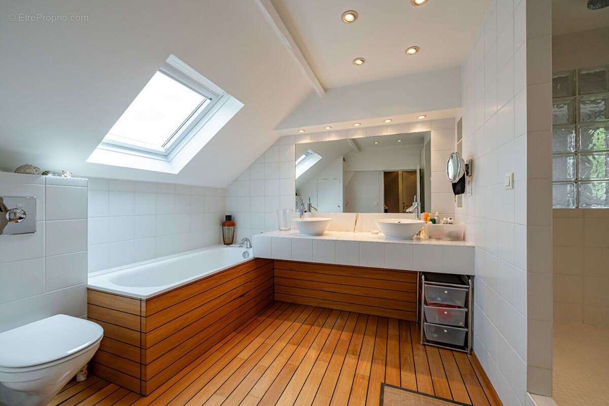 Maison de maître 247 m² avec piscine - vieux bezannes - photo 8