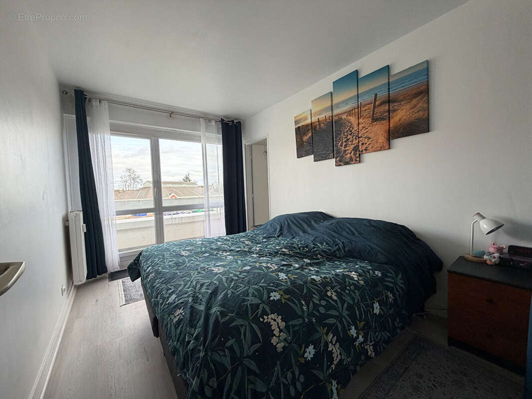 Appartement à LES ESSARTS-LE-ROI