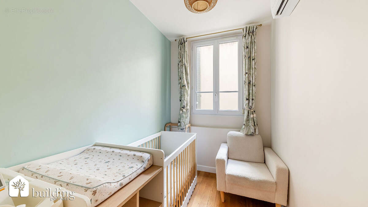 Appartement à LEVALLOIS-PERRET