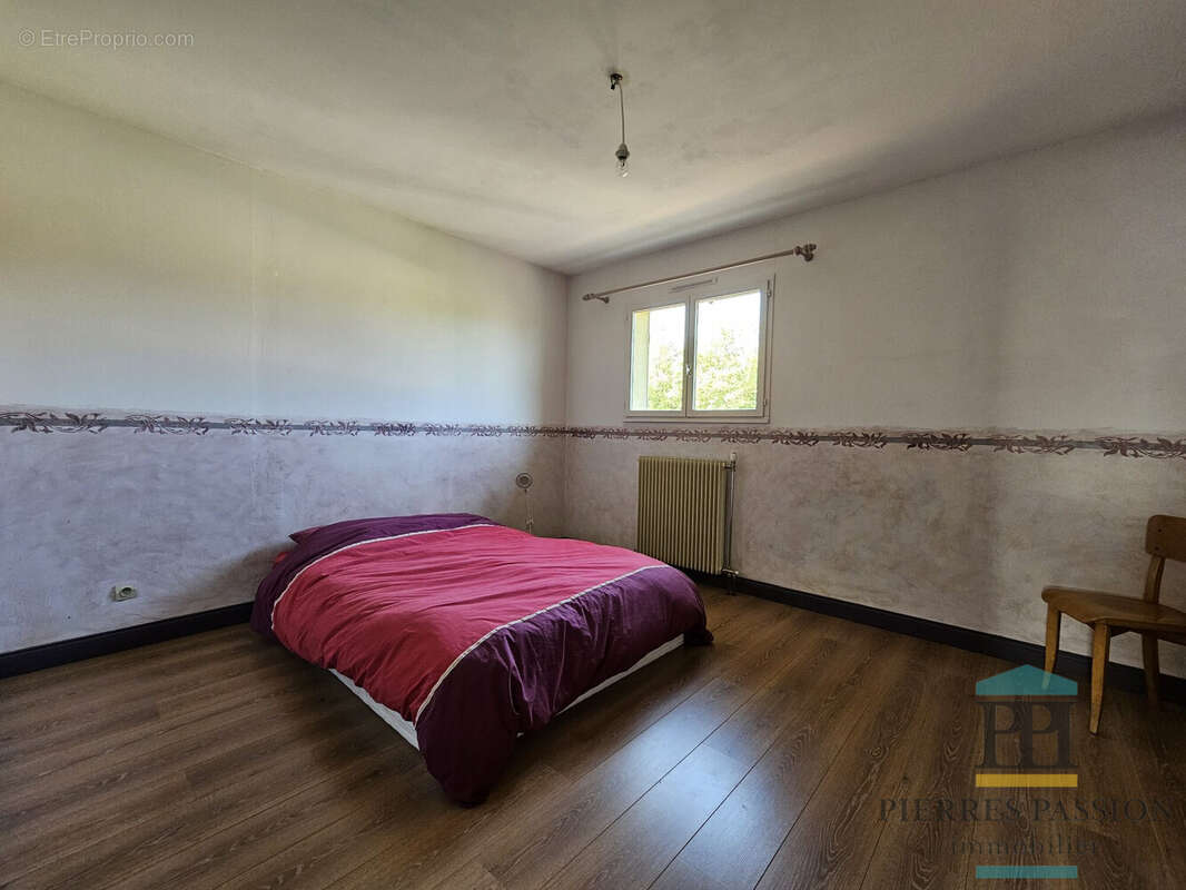 Chambre 1 - Maison à VILLENAVE-D'ORNON