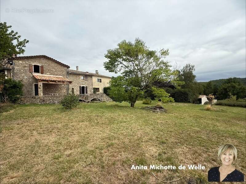 Maison bourgeoise mitoyenne à vendre 9 pièces COLOGNAC (30) terrain env. 1600m2 - photo 2