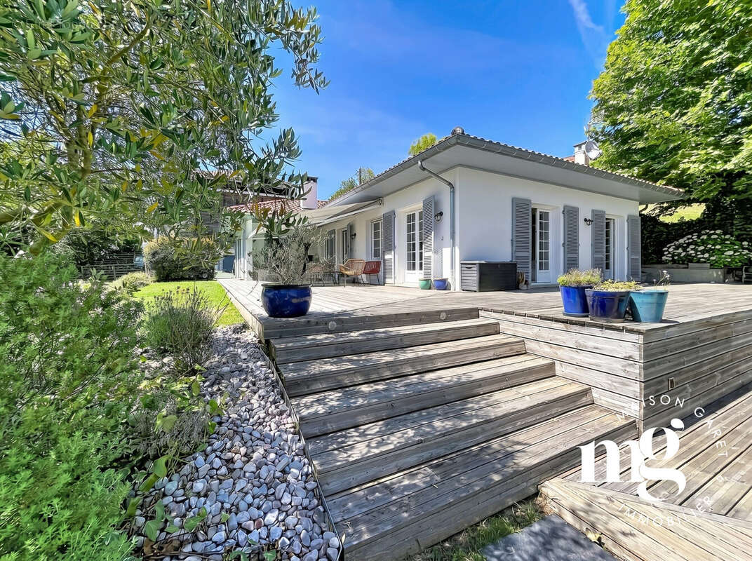 Maison 192 m² à Saint-Jean-De-Luz  - photo 5