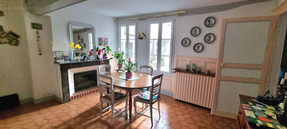 Appartement à BROU