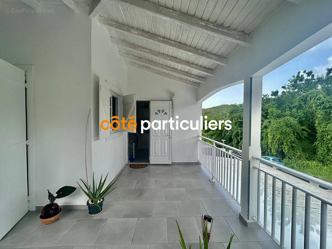 Appartement à LE GOSIER