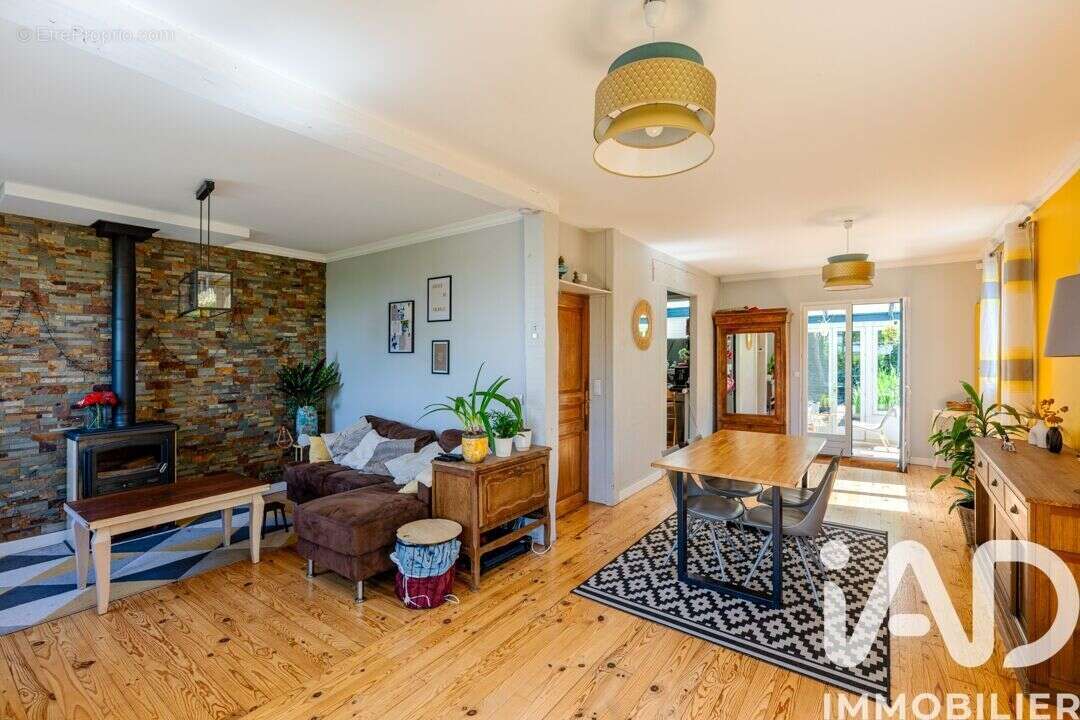 Photo 2 - Maison à MONTIGNY-LES-CORMEILLES