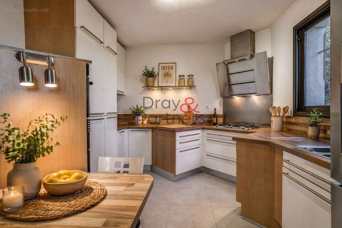 Maison à MANDELIEU-LA-NAPOULE