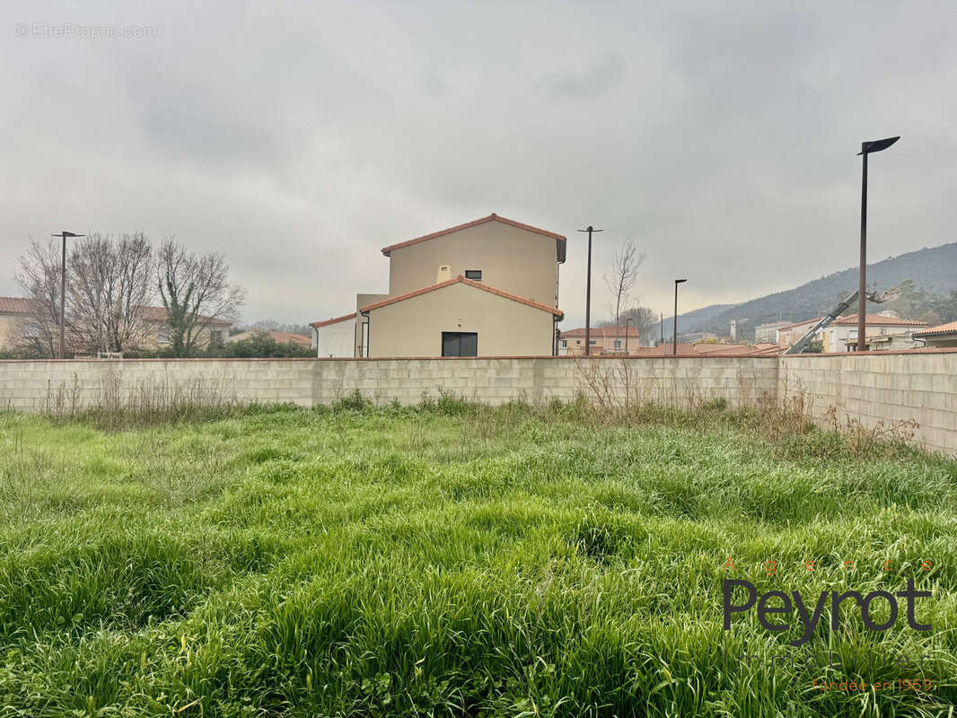 Terrain à PRADES