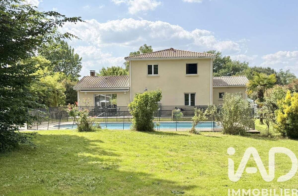 Photo 1 - Maison à CENAC