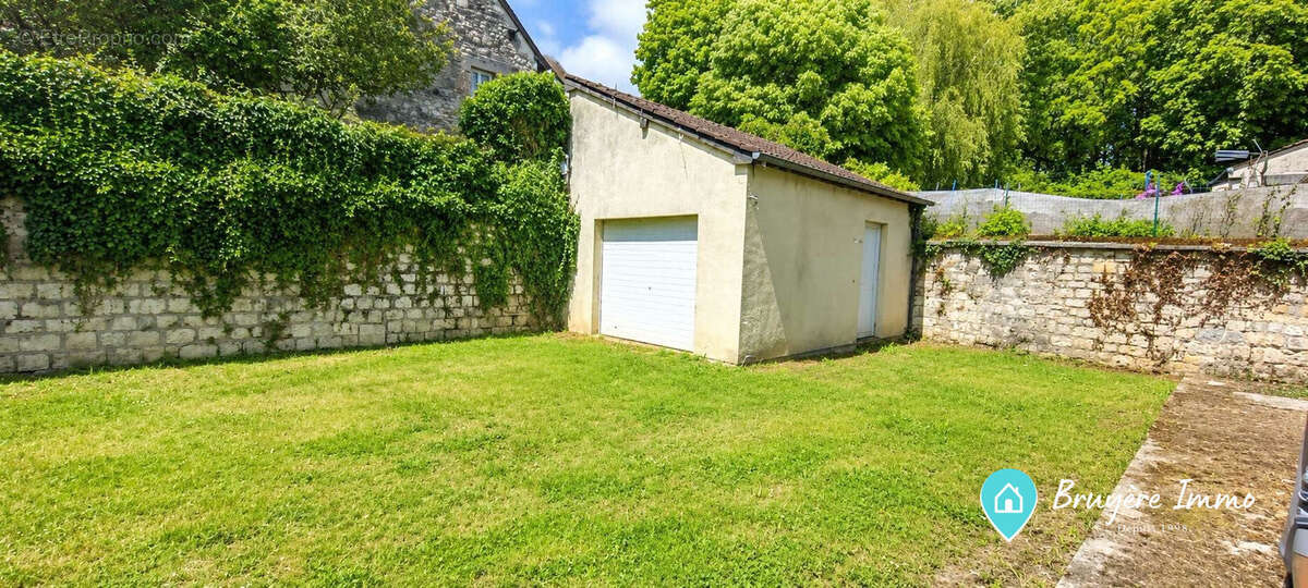 Maison 178 m² à Aubenton  - photo 2